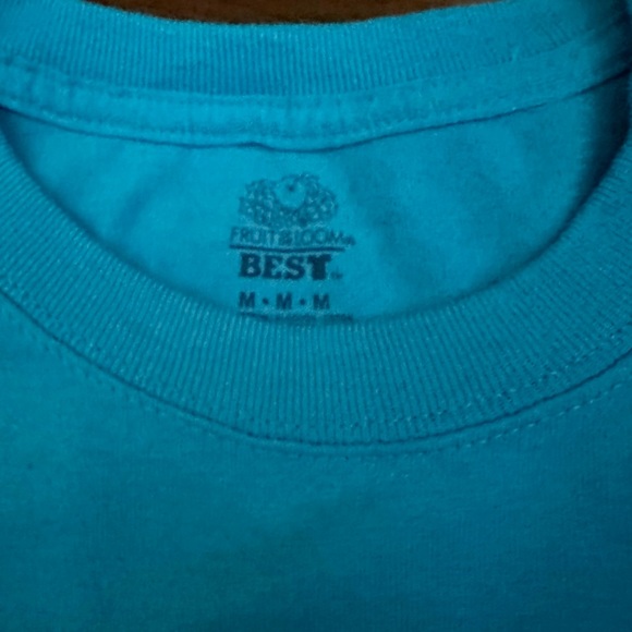 •BUNDLE OF 4• Size Medium Crewneck T-shirts - Picture 5 of 5